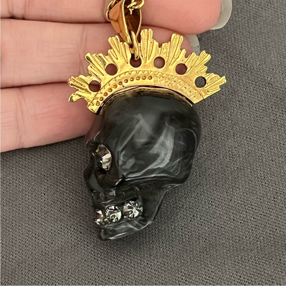 Alexander McQueen Marble Mohawk Skull Necklace - Picture 6 of 16